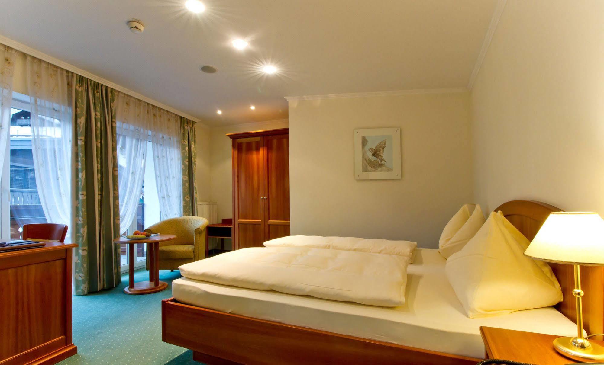Hotel Weisser Hirsch Saint Wolfgang Exteriör bild